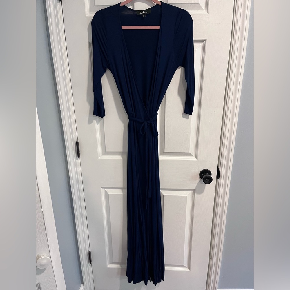 Lulus Floor Length Navy Blue Wrap Dress. Size Medium.